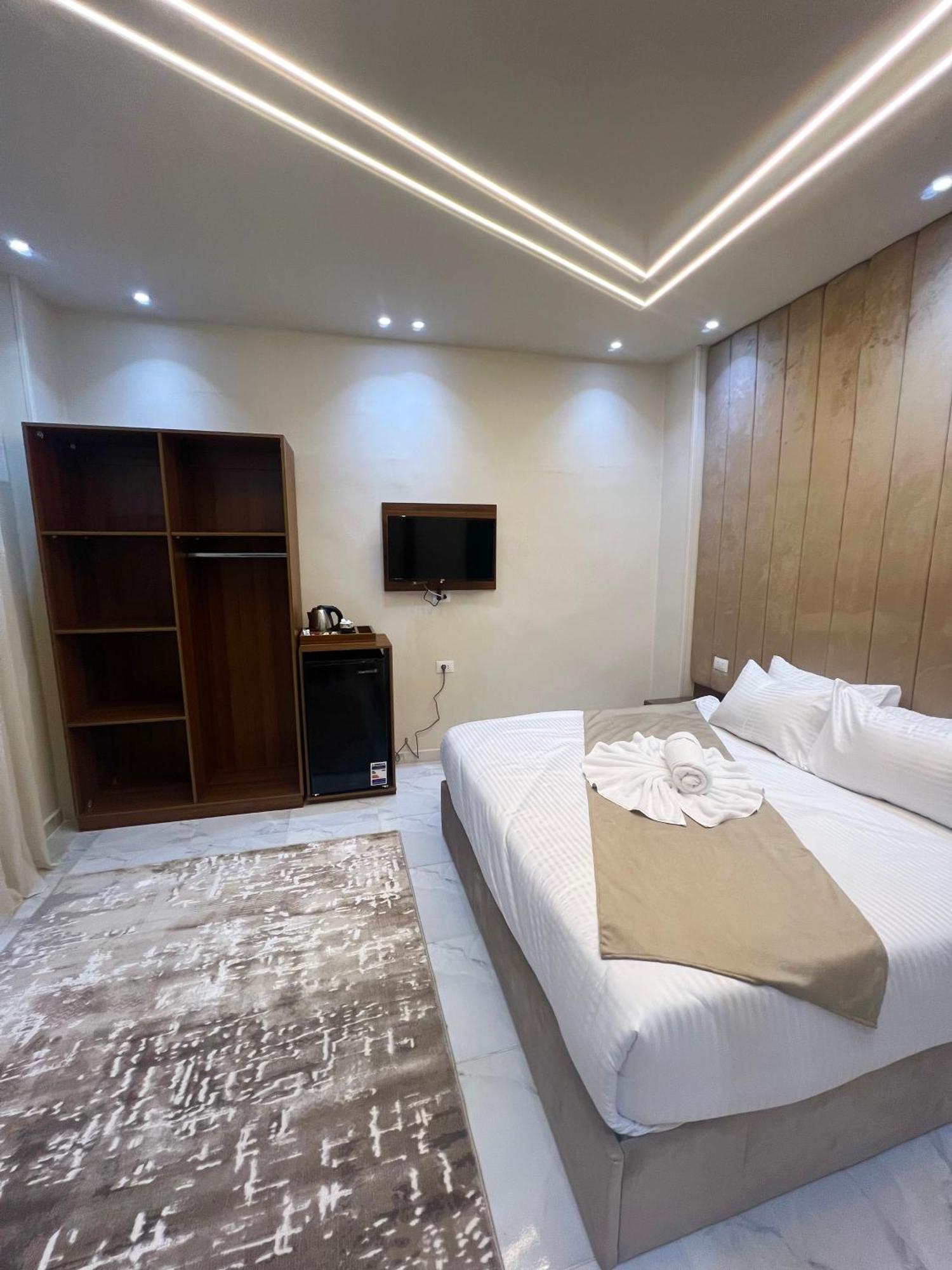 New Glamour Pyramids Hotel Kafrat al Jabal Exterior photo