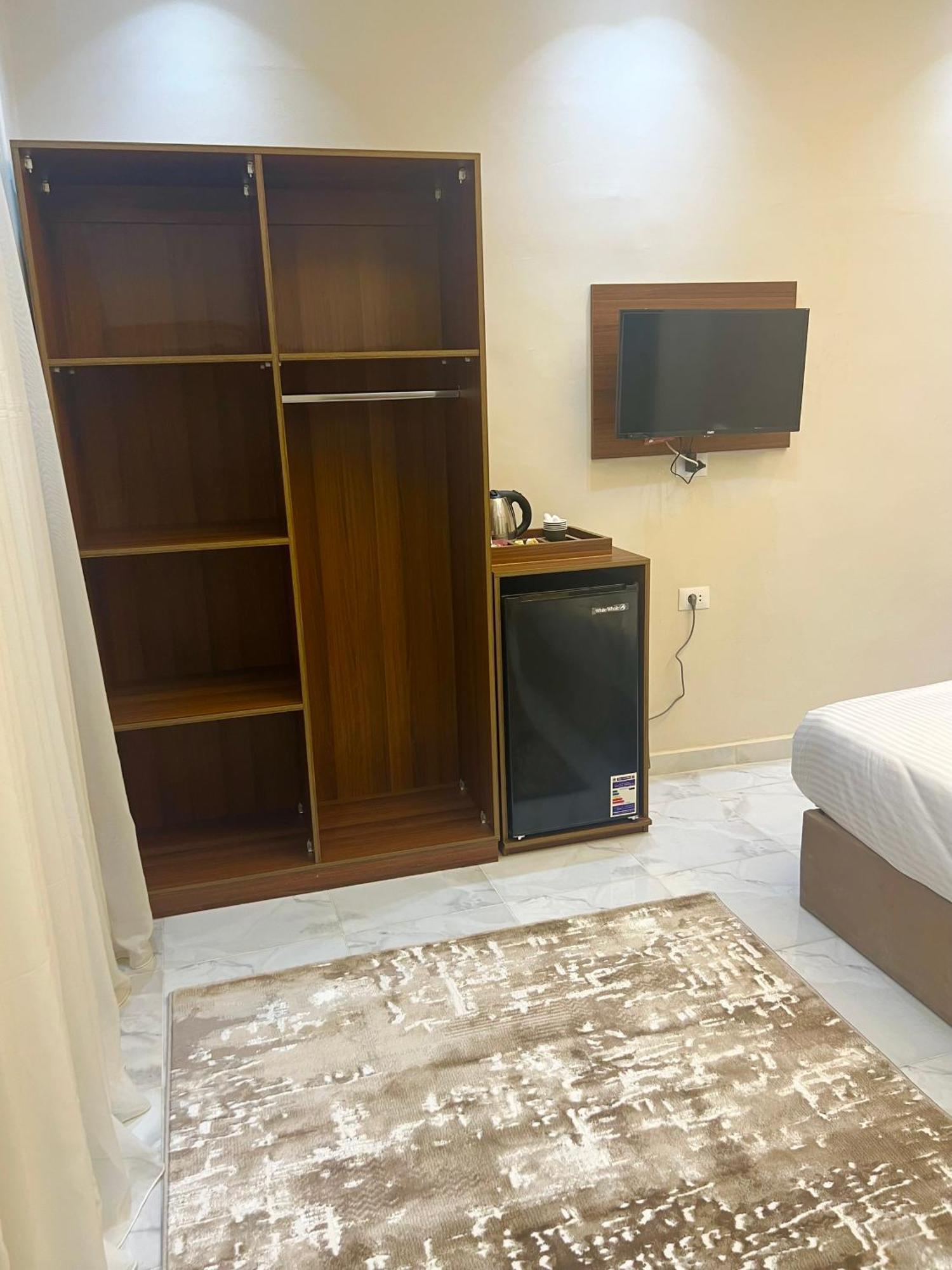 New Glamour Pyramids Hotel Kafrat al Jabal Exterior photo