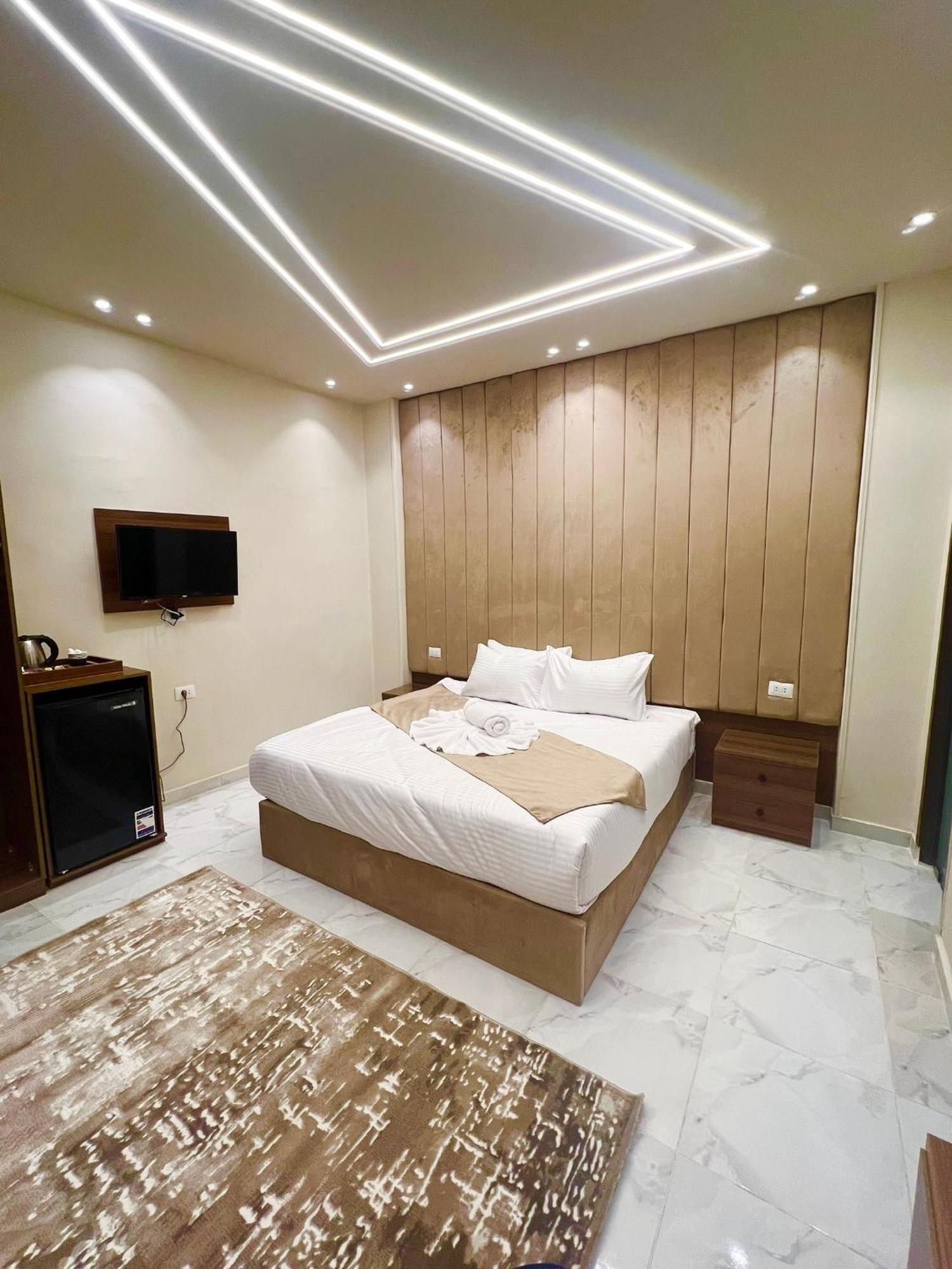 New Glamour Pyramids Hotel Kafrat al Jabal Exterior photo
